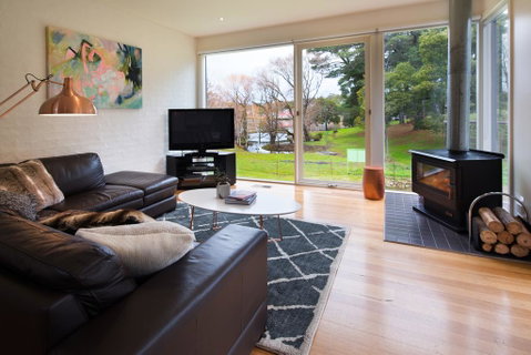 Daylesford Lake Villa 2 - Accommodation Directory 2