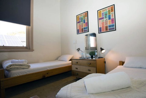 Delatite Hotel - Accommodation Directory 0