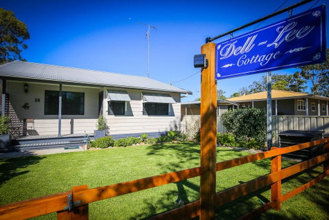 Dell-Lee Cottage - Accommodation Directory 1