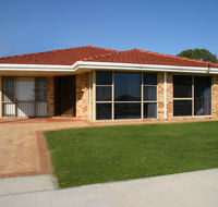 Denison Waterfront - Accommodation Directory