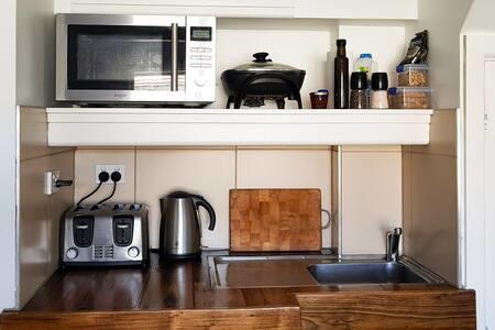 Destination Kyneton - Accommodation Directory 2