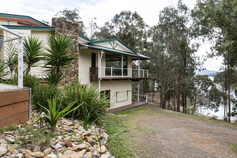 Devinegetaway - Accommodation Directory 1