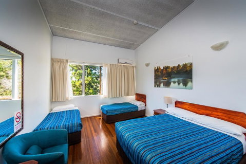 Diggers Tavern - Accommodation Directory 2