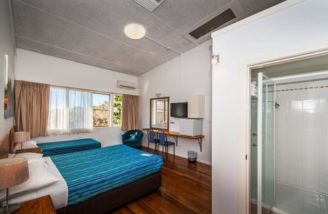 Diggers Tavern - Accommodation Directory 1