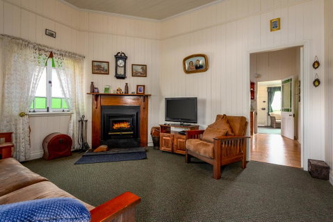 Dillons Cottage - Accommodation Directory 3