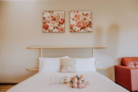 Eagle View Escape - Accommodation Directory 1
