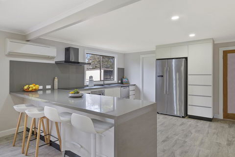 East Coast Hideaway Beach Retreat - Accommodation Directory 0