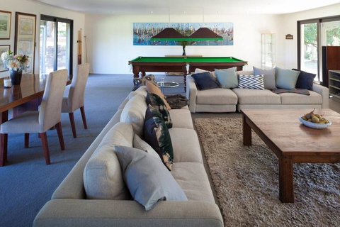 East Wing - Accommodation Directory 1