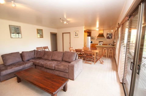 Eastwind On Chinamans Creek - Accommodation Directory 1