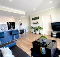 Elegantly Appointed BRAND NEW Luxurious Apartment - Accommodation Directory