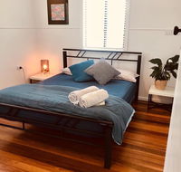 Ella May Holiday Flats - Accommodation Directory