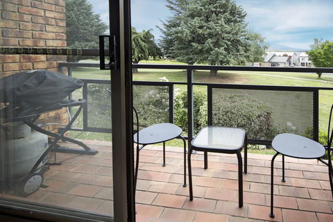 Ellswood 9 - Accommodation Directory 1