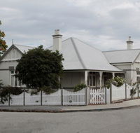 Evelyn House - Accommodation Directory