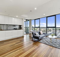 Executive City-centre Apartment with Parking - Accommodation Directory