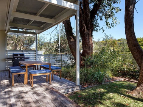 Executive Garden Apartment - Accommodation Directory 0