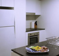 Executively Styled 2 Bed 2 Bath Perfect Location - Accommodation Directory