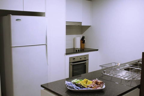Executively Styled 2 Bed, 2 Bath, Perfect Location - Accommodation Directory 0