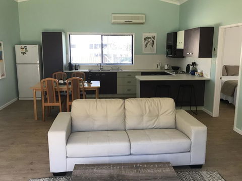 FAIRVIEW 25A - Waterfront Home - Accommodation Directory 2