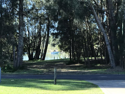 FAIRVIEW 25A - Waterfront Home - Accommodation Directory 0