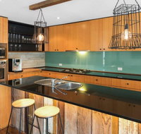 Family Foreshore Favourite - Accommodation Directory