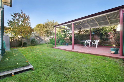 FAMILY GETAWAY - DROMANA - Accommodation Directory 3