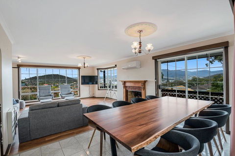 FAMILY With Children Of All Ages - Water/Bridge View - Accommodation Directory 1