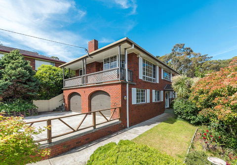 FAMILY With Children Of All Ages - Water/Bridge View - Accommodation Directory 0