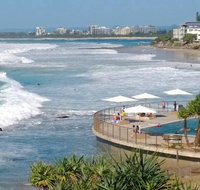 Family Romance Fun on Kings Beach - Accommodation Directory