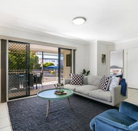 Family-Size Duplex in Quiet Neighbourhood - Accommodation Directory