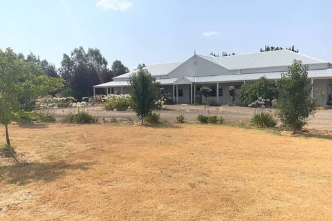 Farm House At The Gateway To The King Valley - Accommodation Directory 2