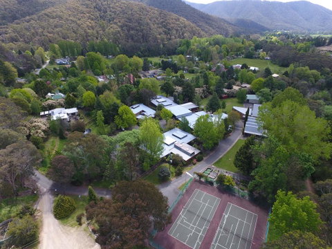 Feathertop Chalet - Accommodation Directory 0