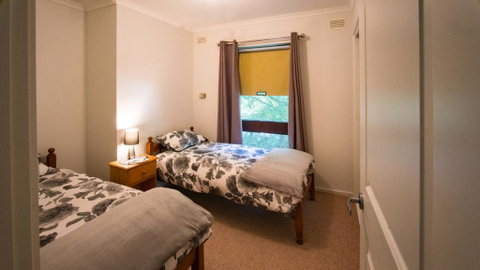 Fiume - On Delightful Delany - Accommodation Directory 2