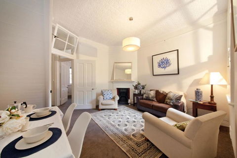 FUN TIMES In HUGE House 1 Minute To SYDNEY HARBOUR - Accommodation Directory 0