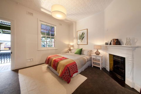 FUN TIMES In HUGE House 1 Minute To SYDNEY HARBOUR - Accommodation Directory 1