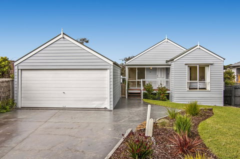 GDay Beach House - Accommodation Directory 0