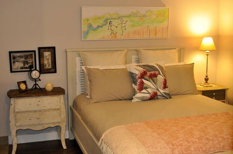 Georges At Hepburn - Miner's Cottage - Accommodation Directory 1