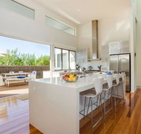 Glamour on Gulls - Accommodation Directory