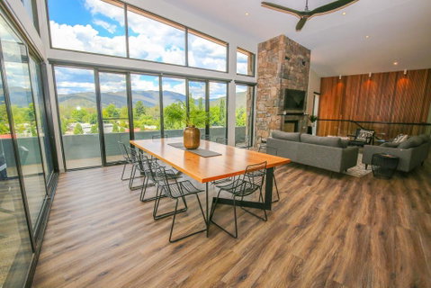 Glass House - Bright - Accommodation Directory 3