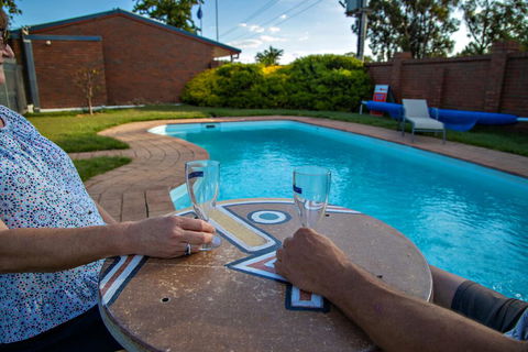 Golden Country Motel And Caravan Park - Accommodation Directory 0