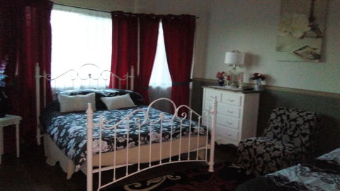 GOLDEN LACE B&B - Accommodation Directory 1