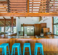 Golden Sunbird - Accommodation Directory