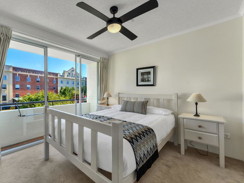Goldsborough Place Apartments - Accommodation Directory 2