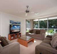 Government Road Unit 03 153 Bagnalls Beach Apartment - Accommodation Directory