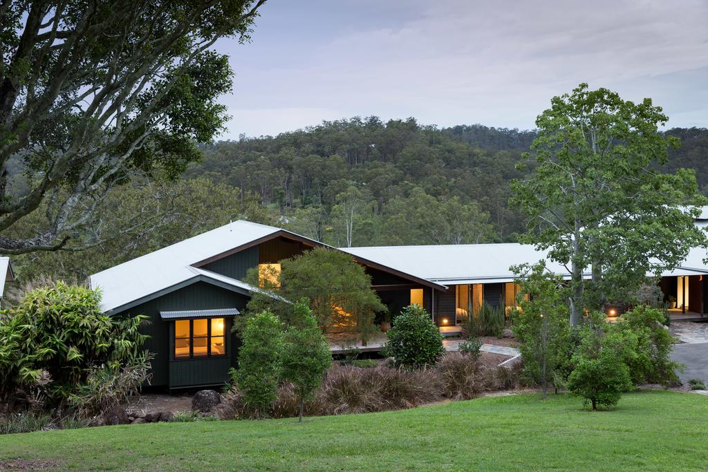 Pullenvale QLD Accommodation Directory