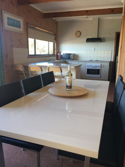 Hamilton - Accommodation Directory 3