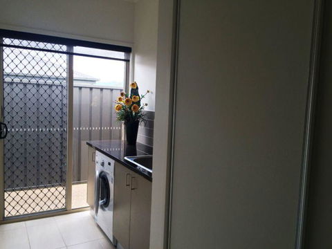 Hampton On Toner - Accommodation Directory 3