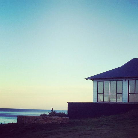 Hamptons On The Bay - Accommodation Directory 3