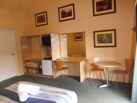 Harrietville Hotel Motel - Accommodation Directory 3