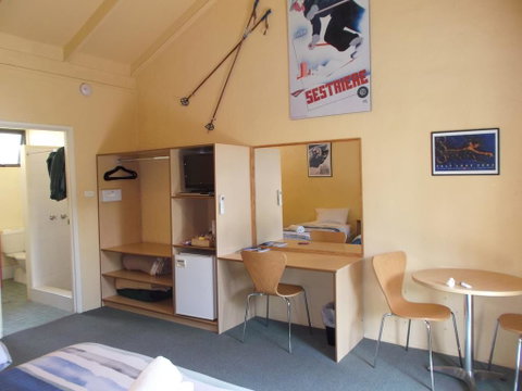 Harrietville Hotel Motel - Accommodation Directory 1