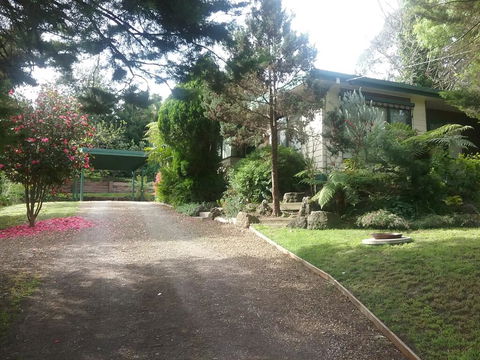 Healesville Selfie - Self Contained House - Accommodation Directory 1